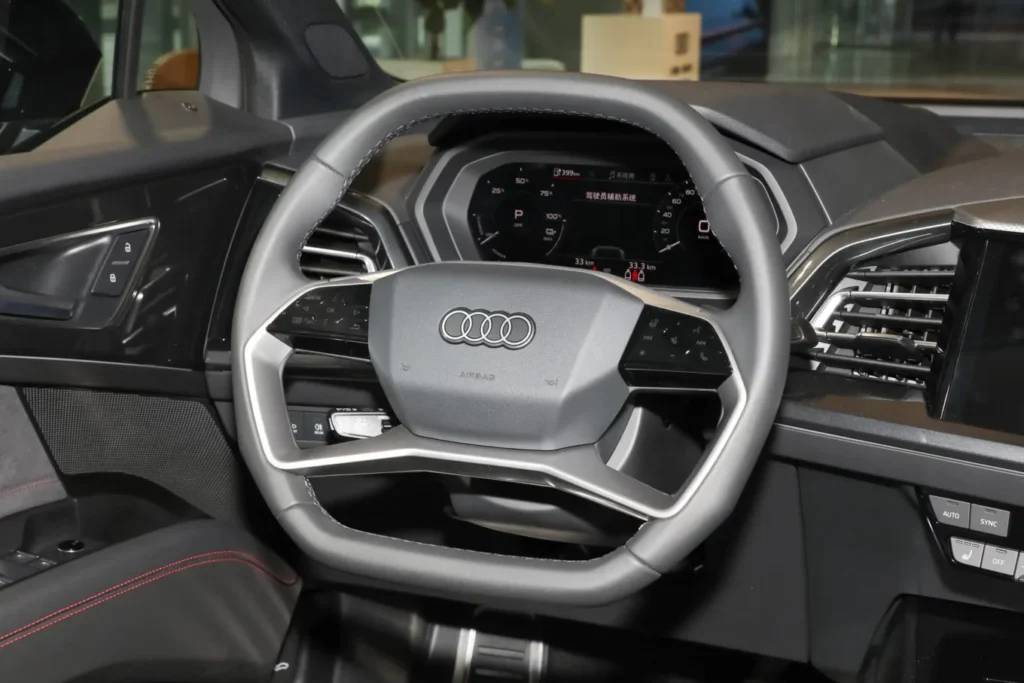 Audi Q5 e-tron 2023 40 e-tron Star Black